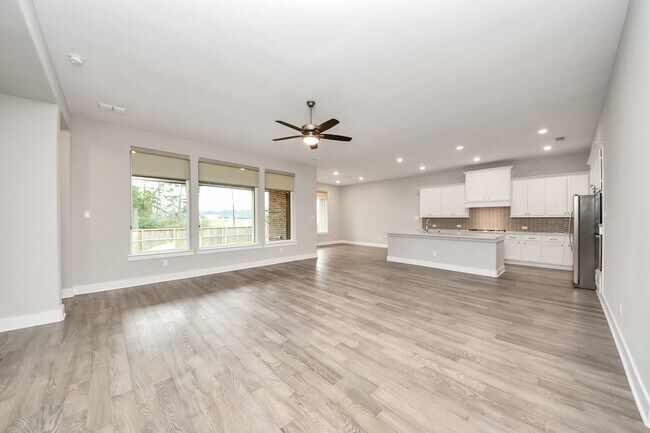 Foto del edificio - 24815 Pavonia Lake Ln