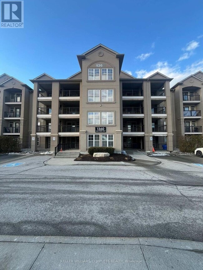 Photo du bâtiment - 1360 Main St E