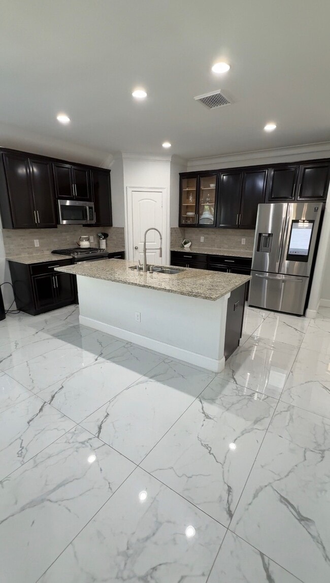 Building Photo - 1610 City Nights Wy