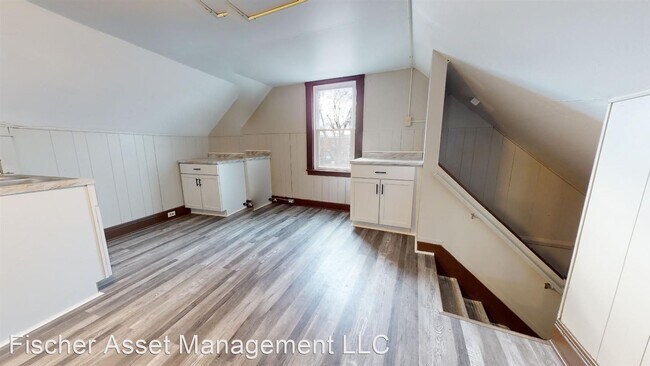 Foto del edificio - 1 br, 1 bath Apartment - 3210 West 98th St...