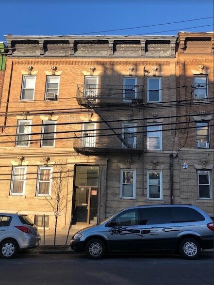 Primary Photo - 44 Broadway