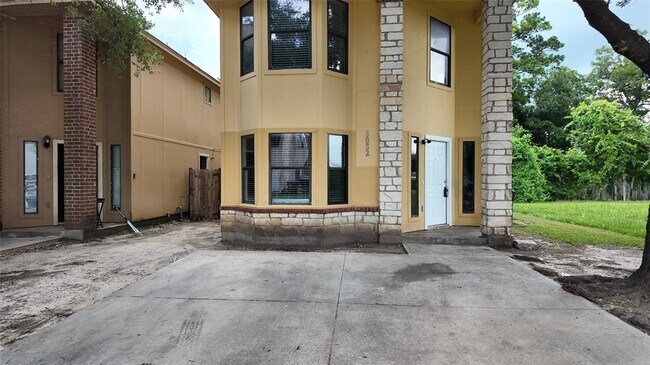 Foto del edificio - 3032 La Estancia Ln