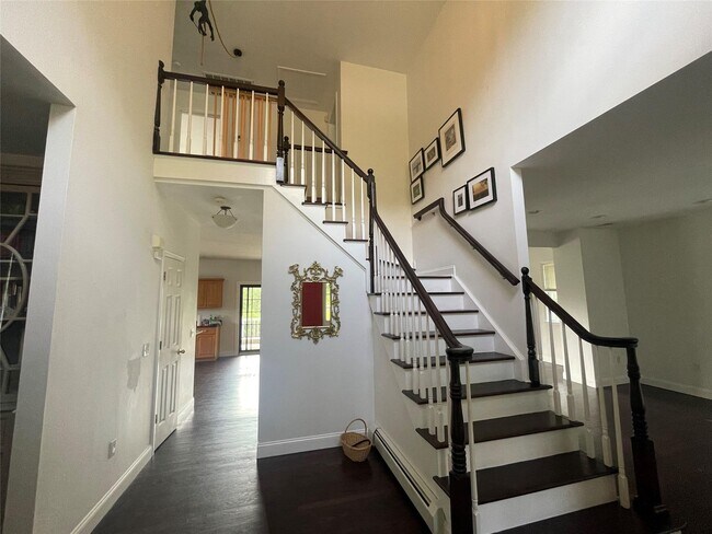 Building Photo - 14 Ledge Rock Ct