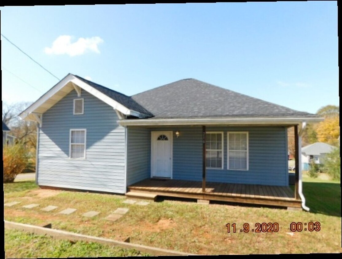 Foto principal - 216 NORTH LINCOLN STREET