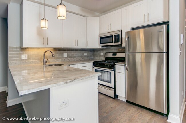 Foto del edificio - 2329 W Barry Ave