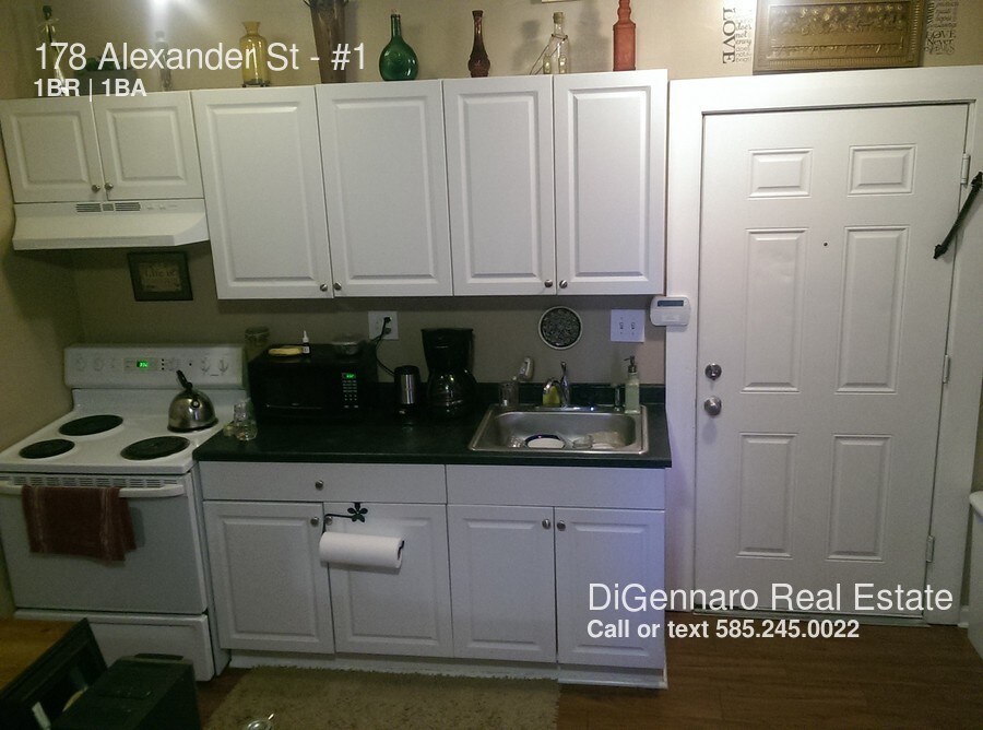 Primary Photo - 178 Alexander St