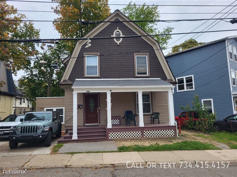 Primary Photo - 926 Greenwood Ave