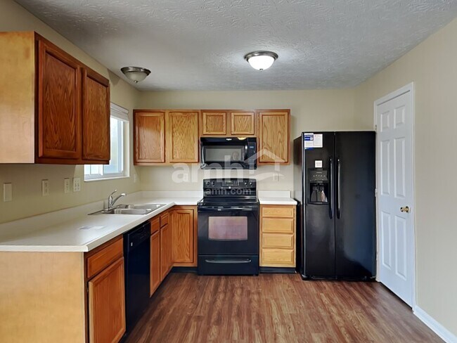 Building Photo - 3289 Summitrun Dr