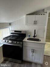 Building Photo - 253 Harding Ave