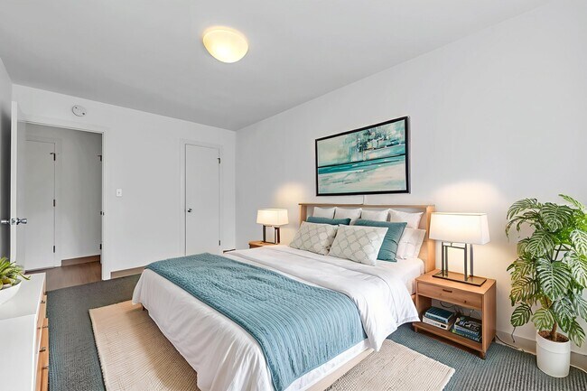 Foto del edificio - Uptown Arms & Manor