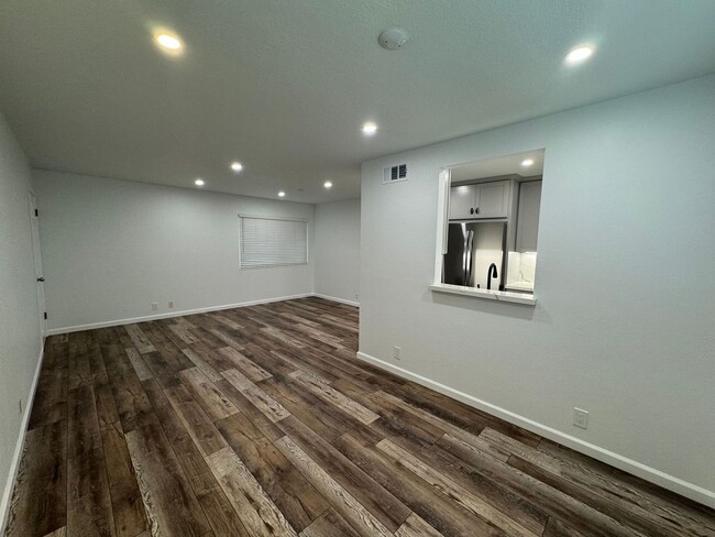 Building Photo - 1590 Via Barrett, San Lorenzo, CA 94580