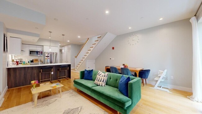 Building Photo - 260 Beacon St