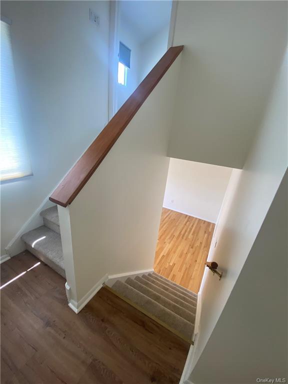 Building Photo - 39 Village Green