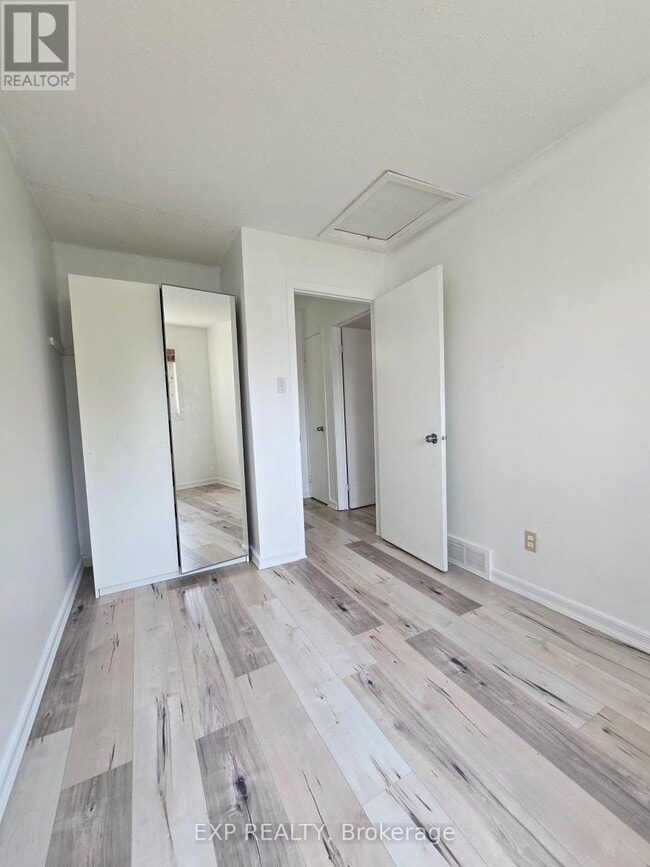 Building Photo - 90 Lightfoot Pl