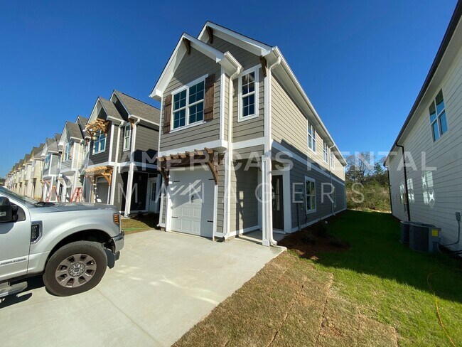 Foto del edificio - Home for Rent in Calera, AL!!! Available t...