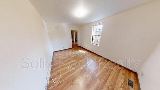 Building Photo - 931 N Wahsatch Ave