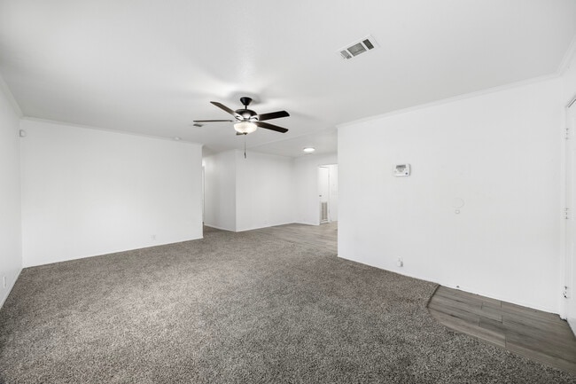 Foto del edificio - 11910 Greenrock Ln