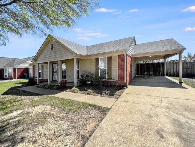 Building Photo - 1821 Central Trails Dr