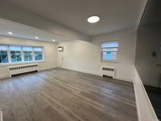 Building Photo - 147 Gibson Blvd