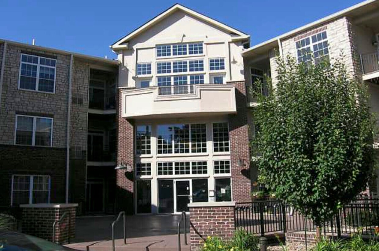 3031 Grand Ave, Des Moines, IA 50312 Apartments in Des Moines, IA