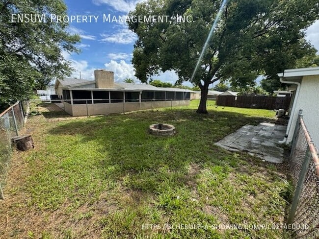 Building Photo - 7705 Farmlawn Dr