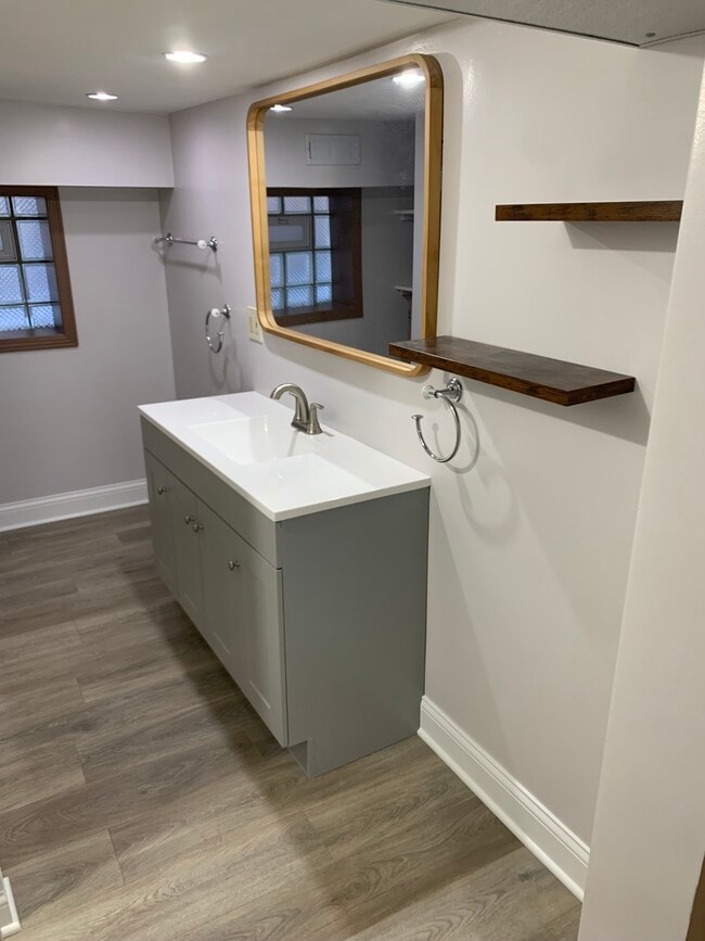 Foto del edificio - 3319 N Osage Ave