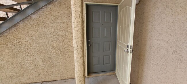Foto del edificio - 230 Mission Newport Ln