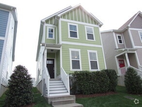Building Photo - 432 Elegance Way