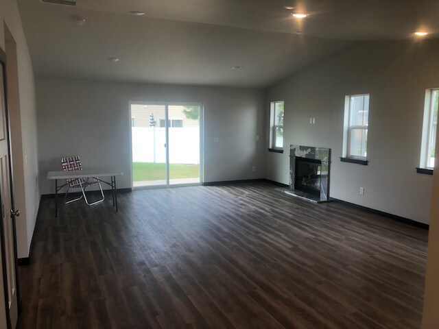 Building Photo - 1112 S Sun Devil Ct