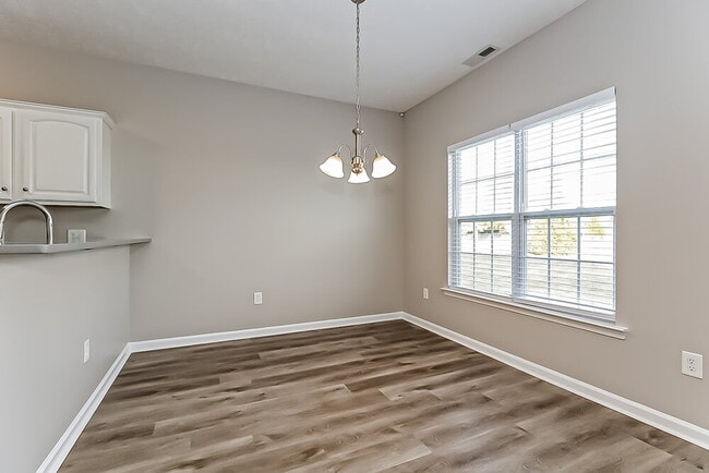 Foto del edificio - 120 Emma Ct