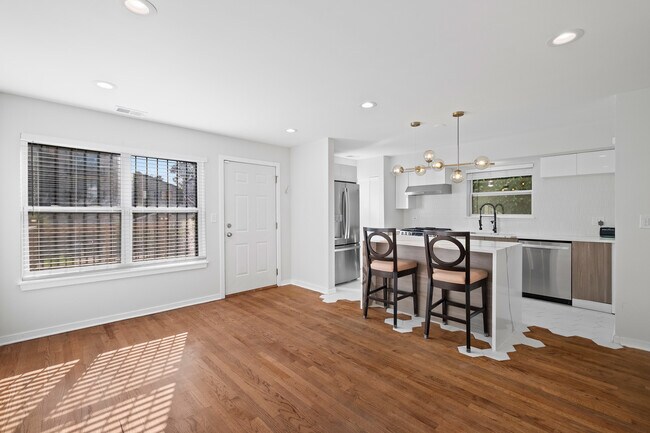 Foto del edificio - 6449 S Kenwood Ave