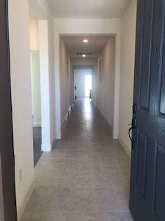Foto del edificio - Kiley Ranch Stunner - Close to Everything!