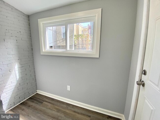 Building Photo - 5652 Malcolm St