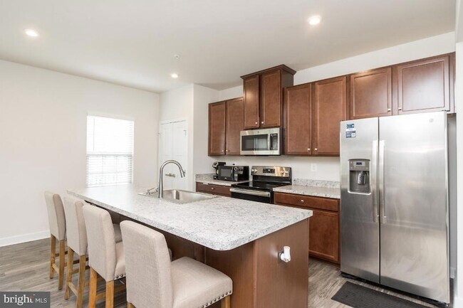 Foto del edificio - 10605 Brewerton Ln