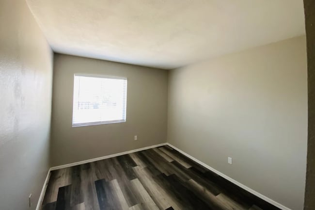 Building Photo - 1808 W Curry Dr