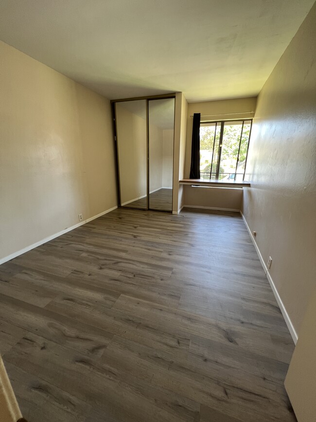 Building Photo - 9542 Easter Way