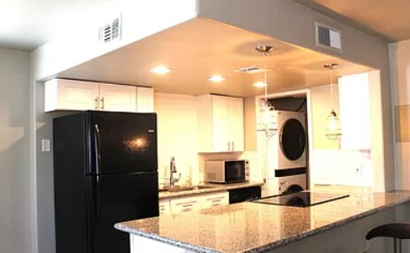 Foto principal - 4753 E Moreland St