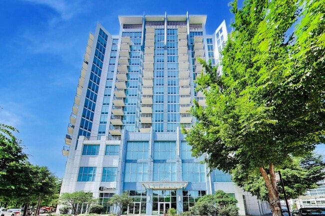 Building Photo - 1600 S Indiana Ave