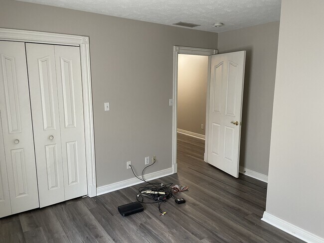 Building Photo - 7878 Andee Ln