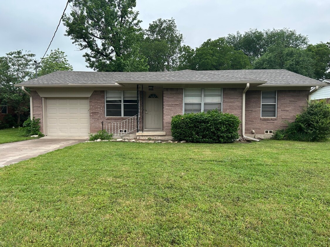 Photo - 1211 Dover St (Denton, TX)