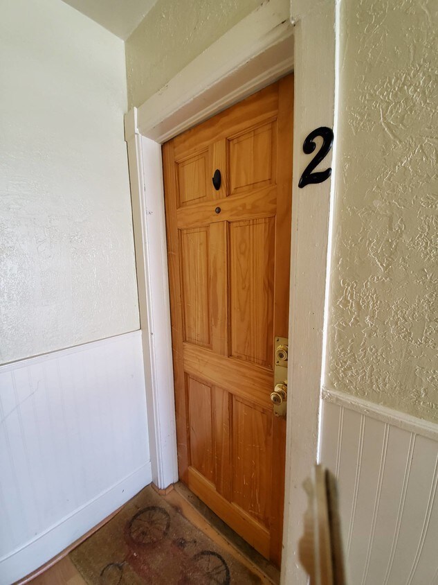 Primary Photo - 1617-1610 10th Ave