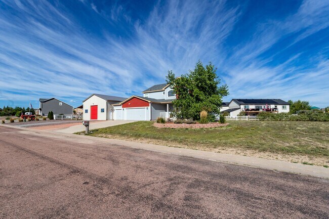 Foto del edificio - Spacious Home in Woodmen Hills!!!