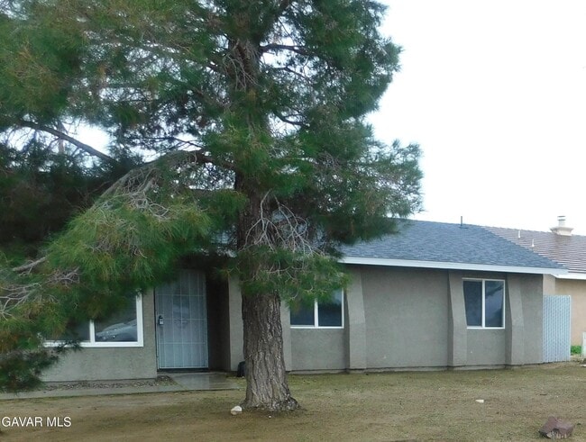 Building Photo - 8260 Viburnum Ave