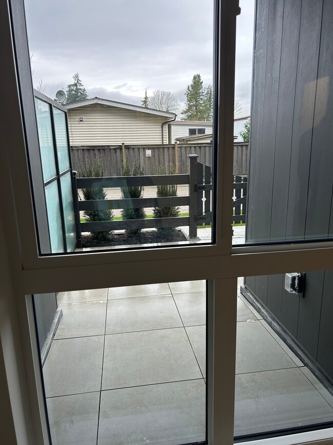 Building Photo - 15733 85 Av