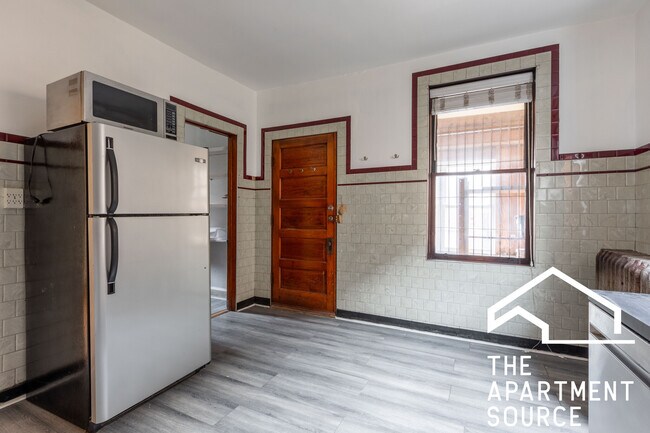 Foto del edificio - 2042 W Armitage Ave