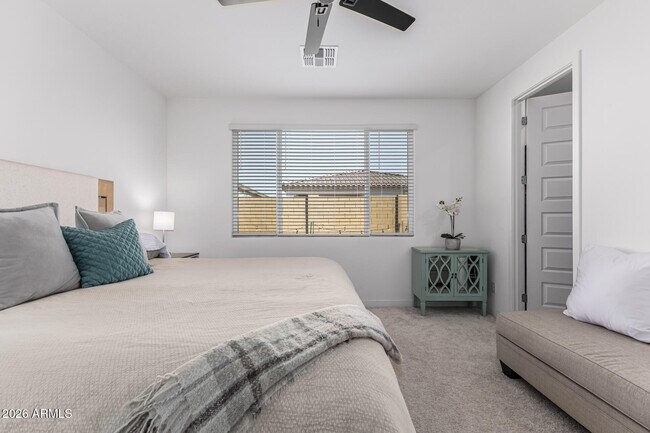 Foto del edificio - 3347 S 156th Ave