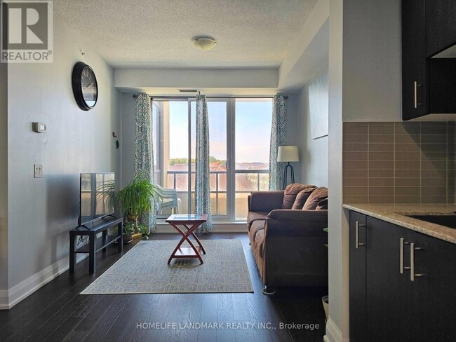 Photo du bâtiment - 9582-9582 Markham Rd