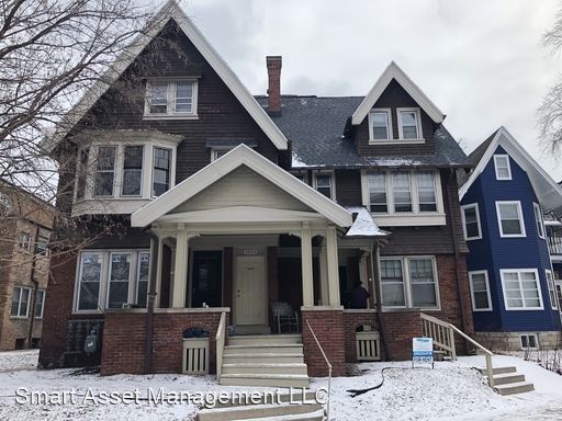 Primary Photo - 1862 N Cambridge Ave
