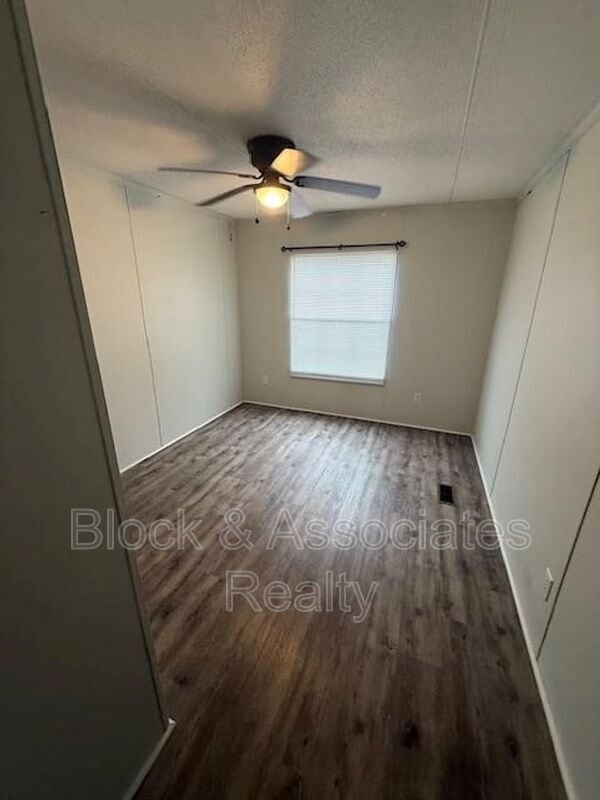 Foto del edificio - 103 W Strider St