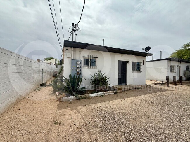 Foto del edificio - 3566 E Kleindale Rd